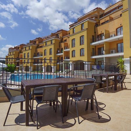 Serena Residence Aparthotel Sozopol Bagian luar foto
