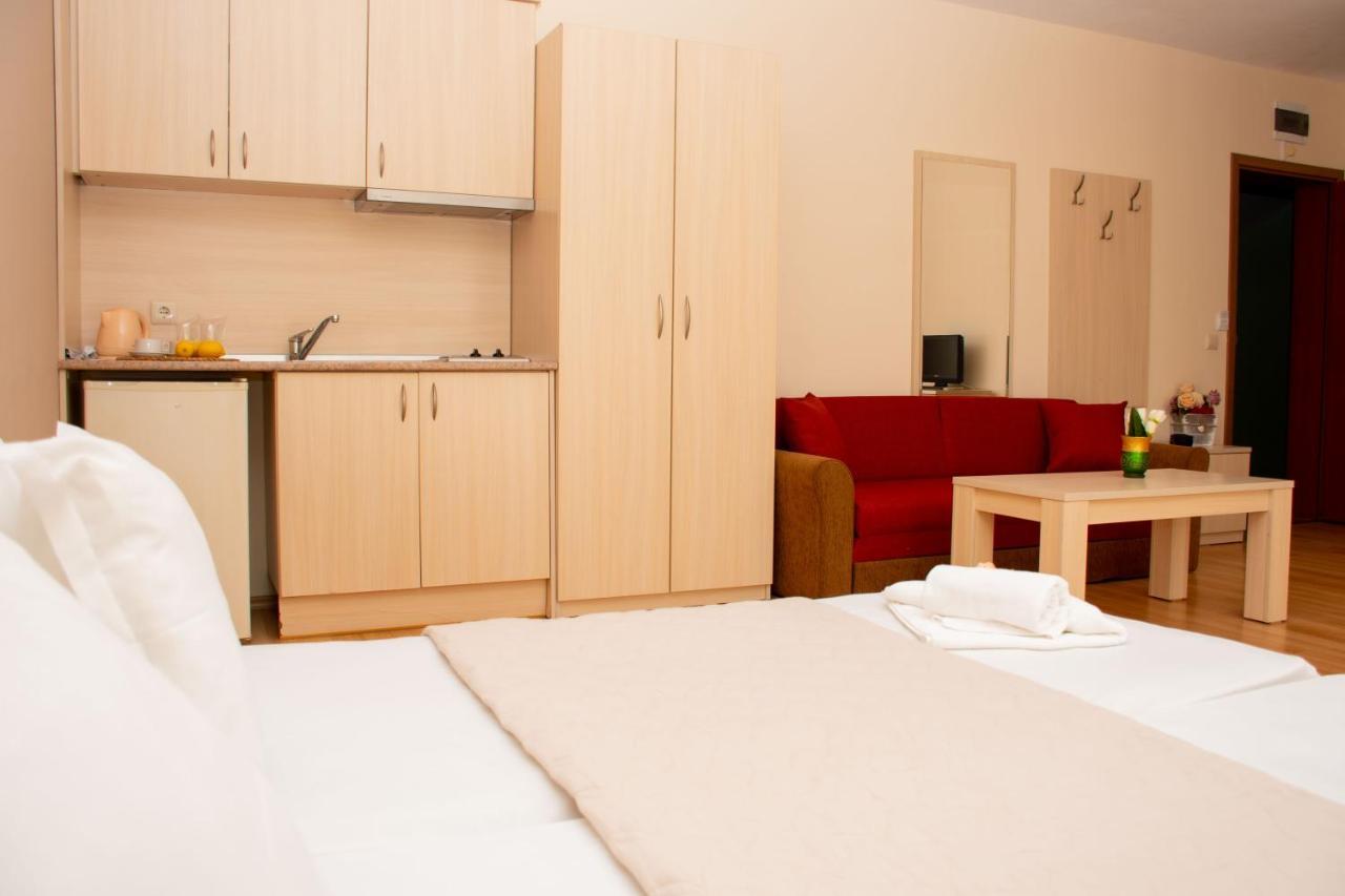 Serena Residence Aparthotel Sozopol Bagian luar foto