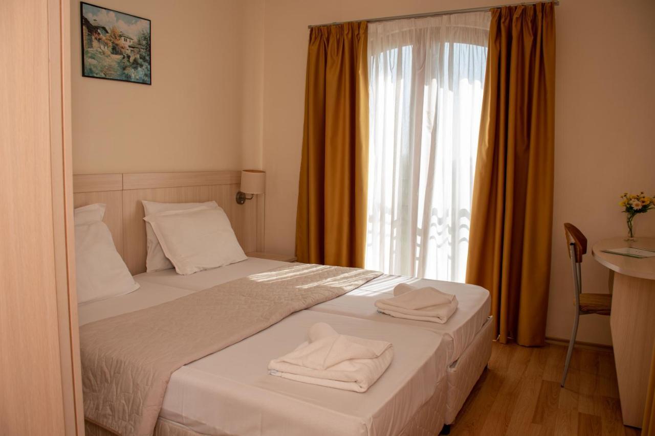 Serena Residence Aparthotel Sozopol Bagian luar foto