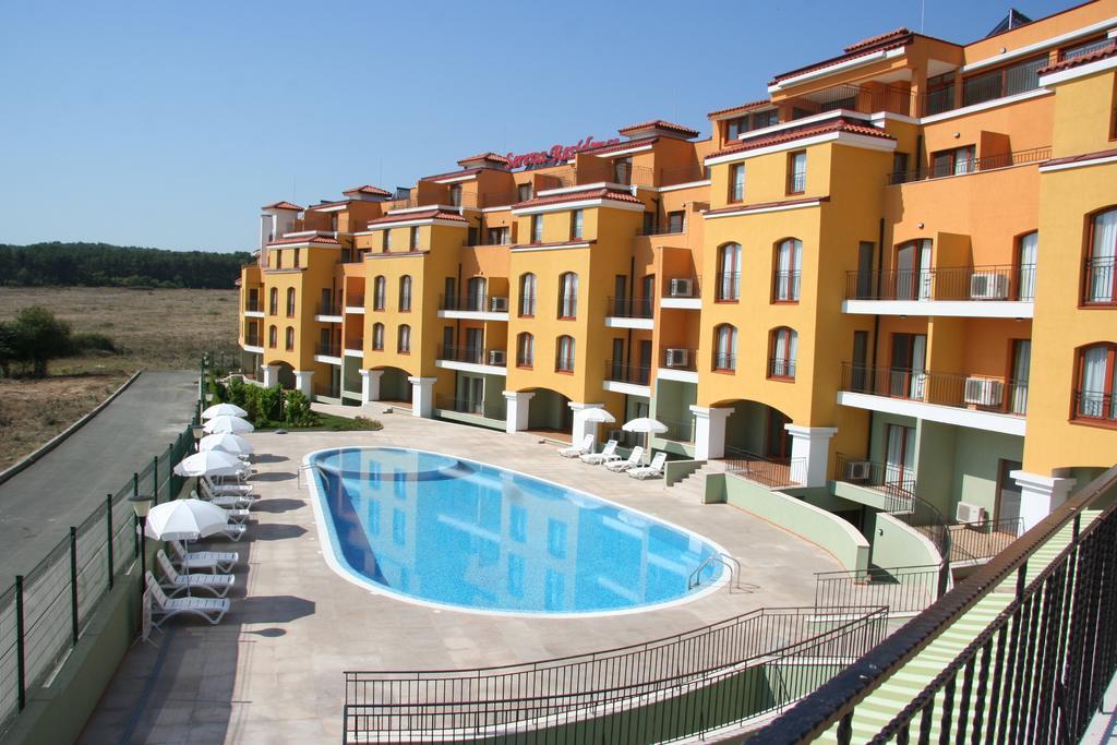Serena Residence Aparthotel Sozopol Bagian luar foto