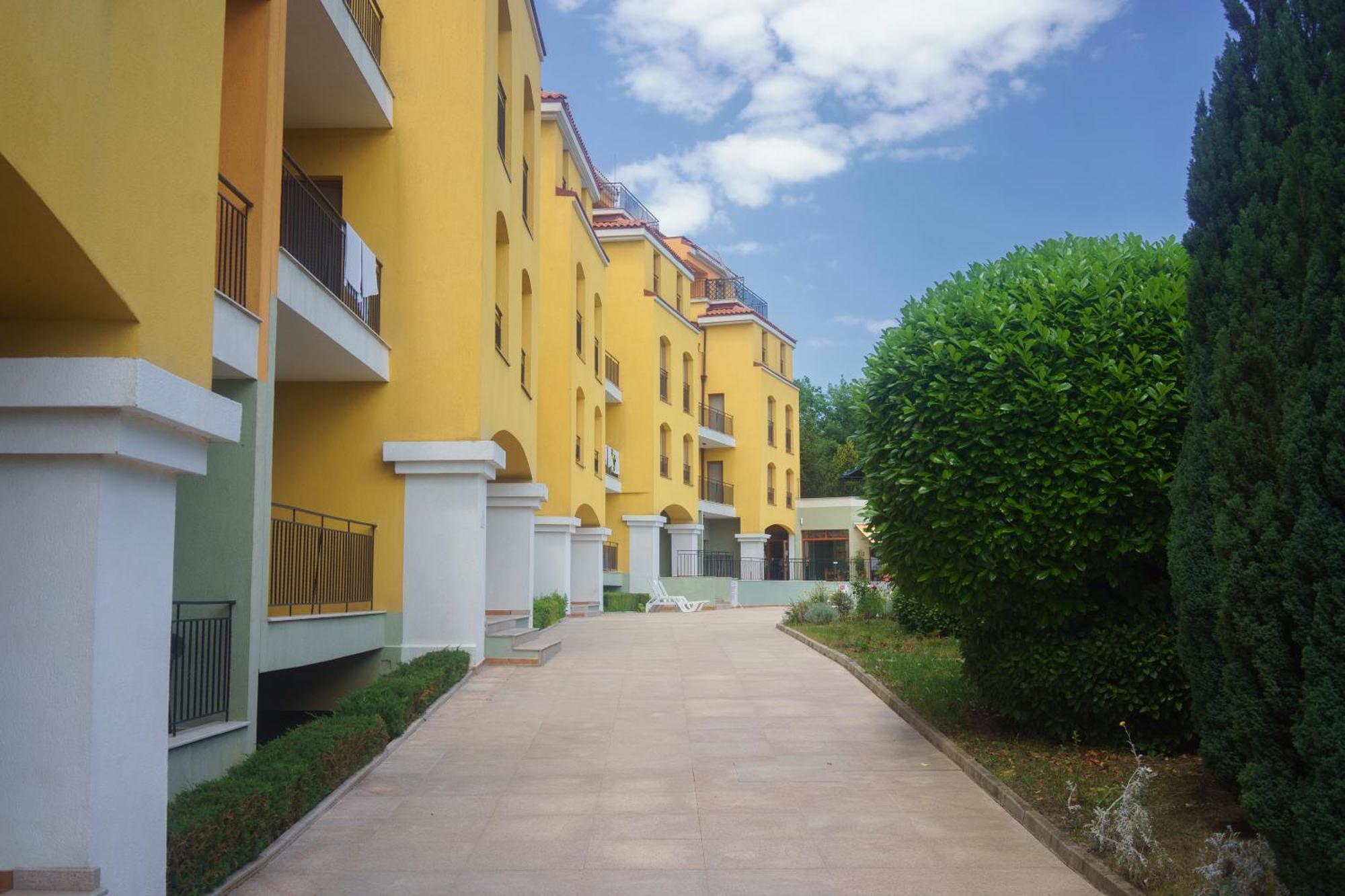 Serena Residence Aparthotel Sozopol Bagian luar foto