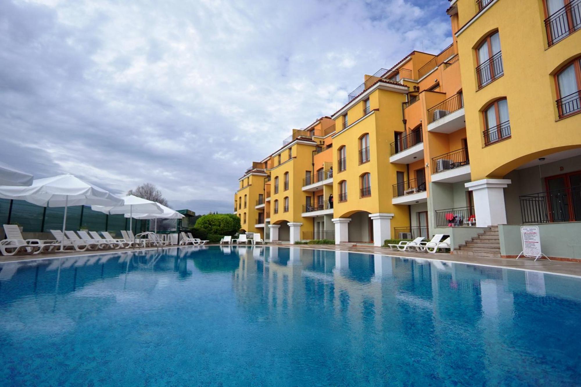 Serena Residence Aparthotel Sozopol Bagian luar foto
